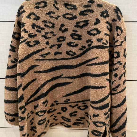 Cardigan by Saltwater LUXE. Mixed animal print. Medium style fit. - Picture 2 of 4